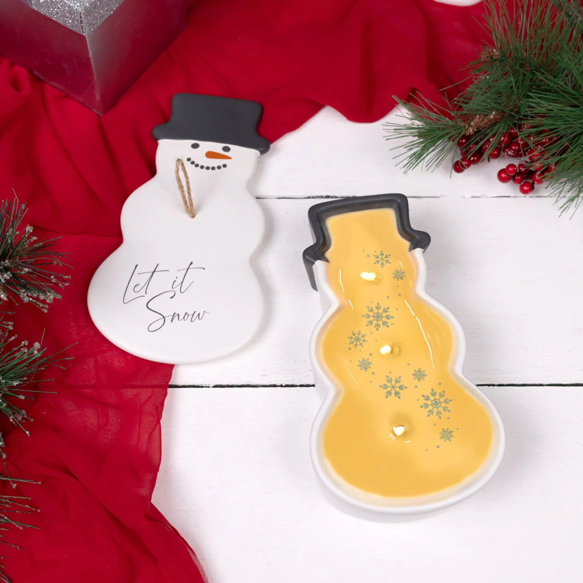 Let It Snow 10 oz - 100% Soy Wax Reveal Candle Scent: Sparkling Vanilla